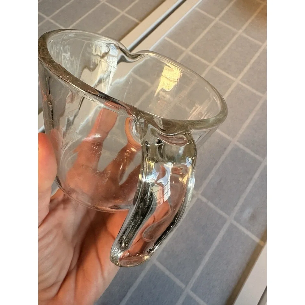 Vintage Pyrex Measuring Cup 1 Cup 8oz Red Lettering Closed D Handle